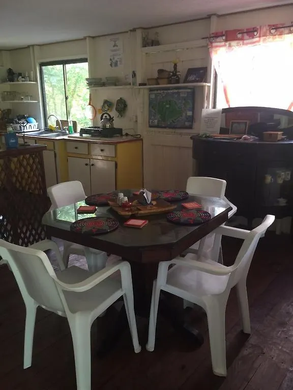 Posada Hippies Place Providencia Island Inn